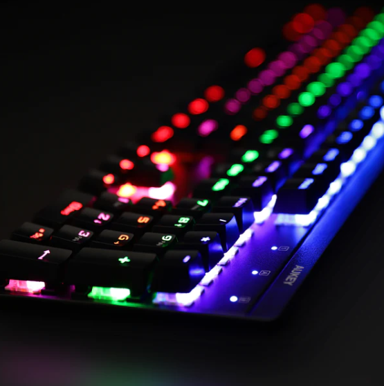 Aukey KM-G6 Mechanical Gaming Keyboard RGB Backlit Keys Blue Switch - Italian Layout 