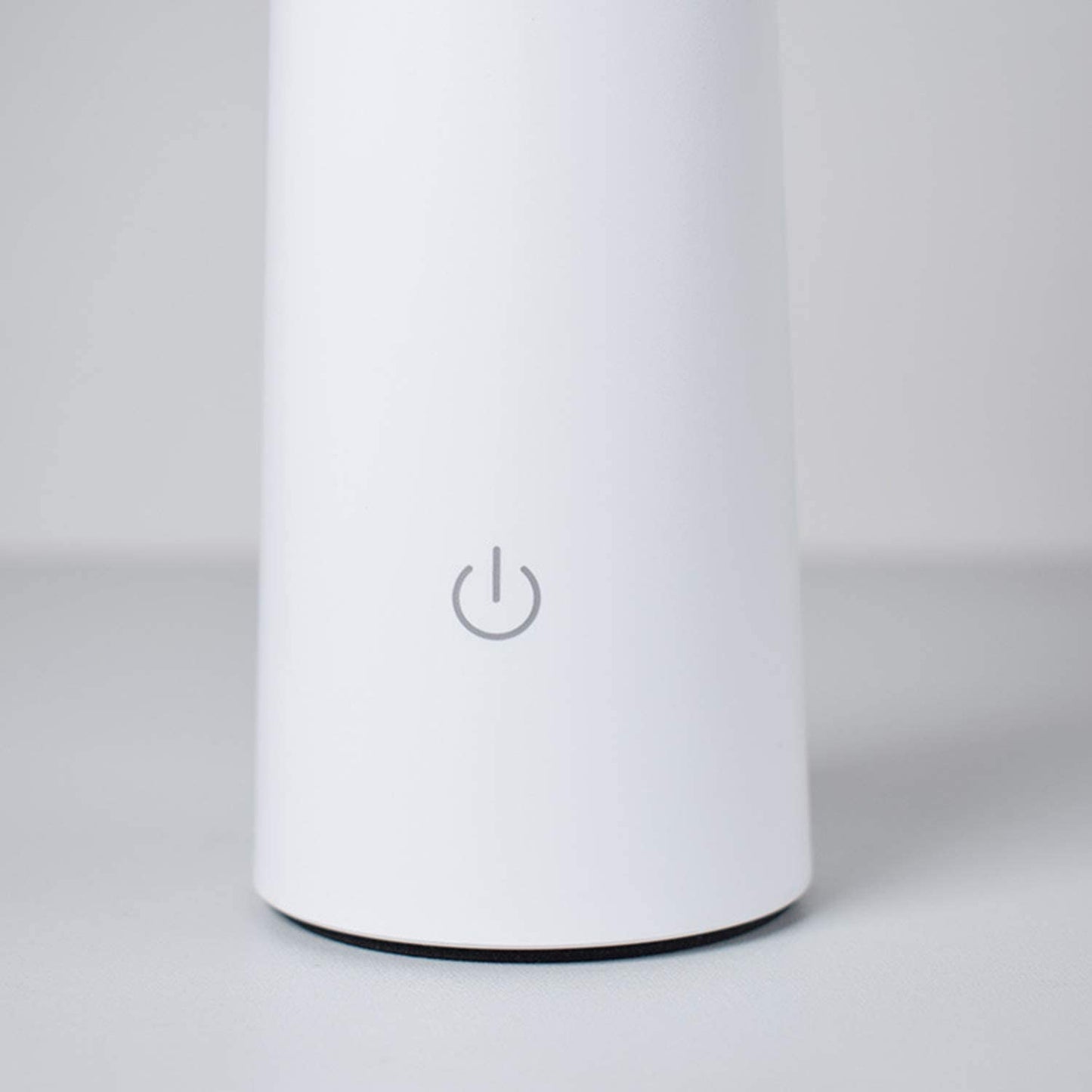 Lampada da Tavolo Senza Fili Ricaricabile USB, Lampada da Scrivania LED Dimmerabile avec Batteria, 3 Colore di Luce, Lampade da Comodino, Per Interno/Esterni, Ristorante,Studio,  [Classe di efficienza energetica A]